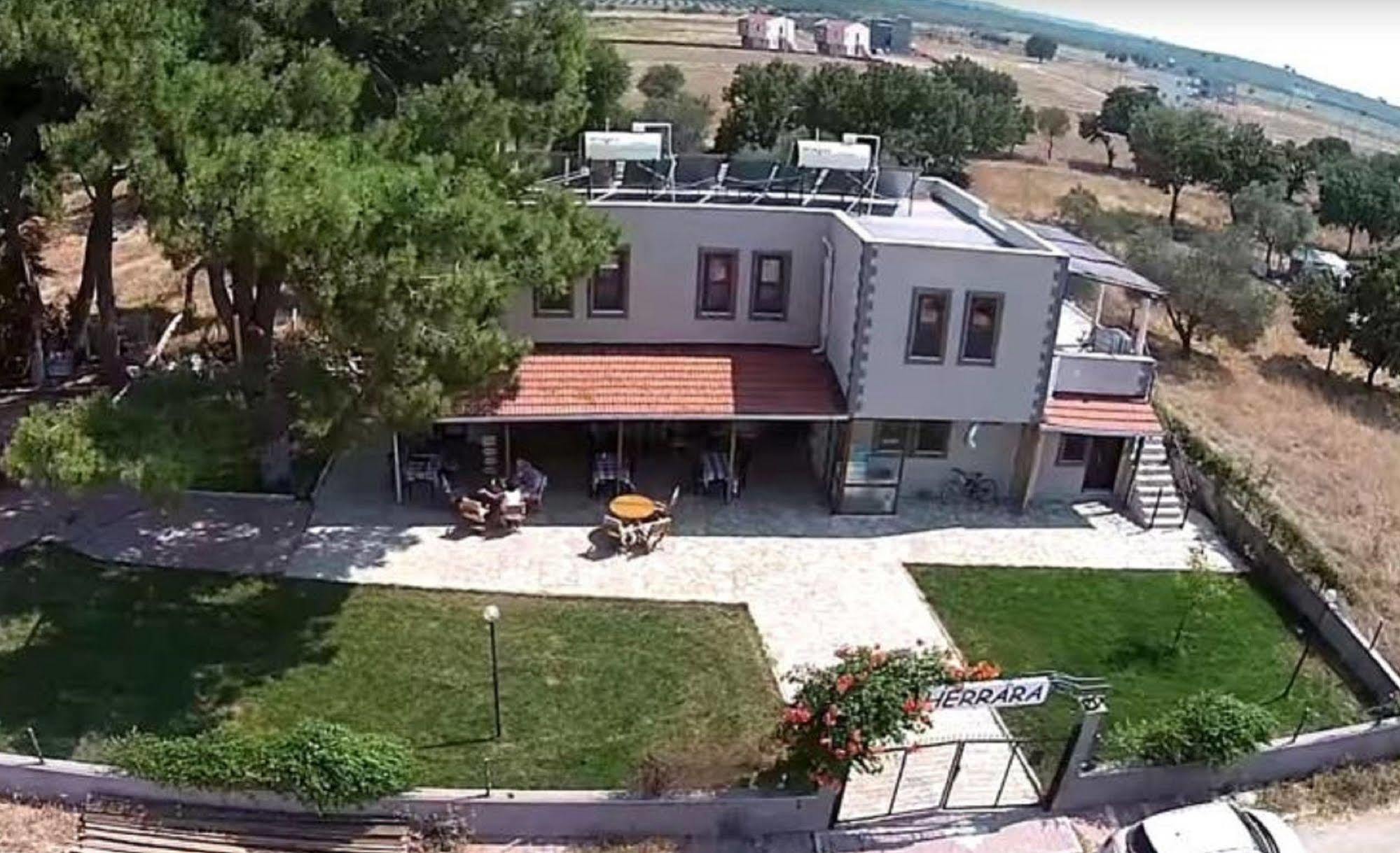 Geyikli Herrara Екстериор снимка